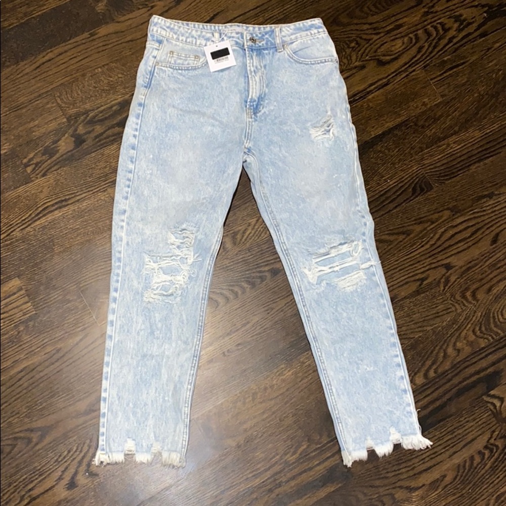 Adika Ripped Jeans